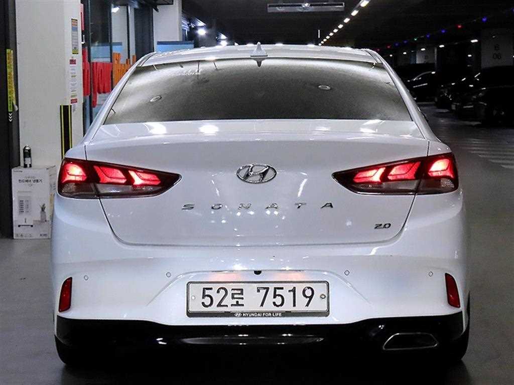 HYUNDAI Sonata - Vista 5