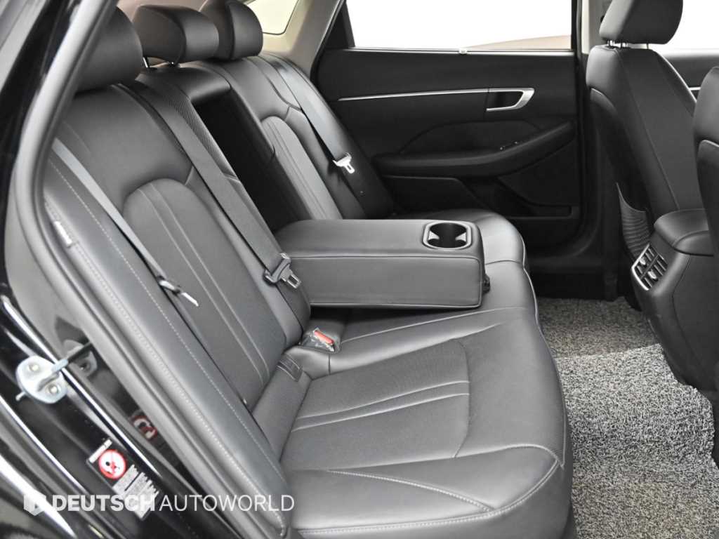 HYUNDAI Sonata - Vista 12