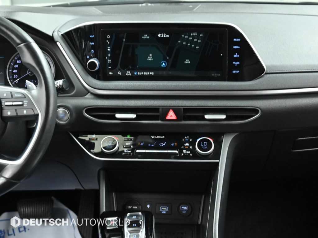 HYUNDAI Sonata - Vista 8