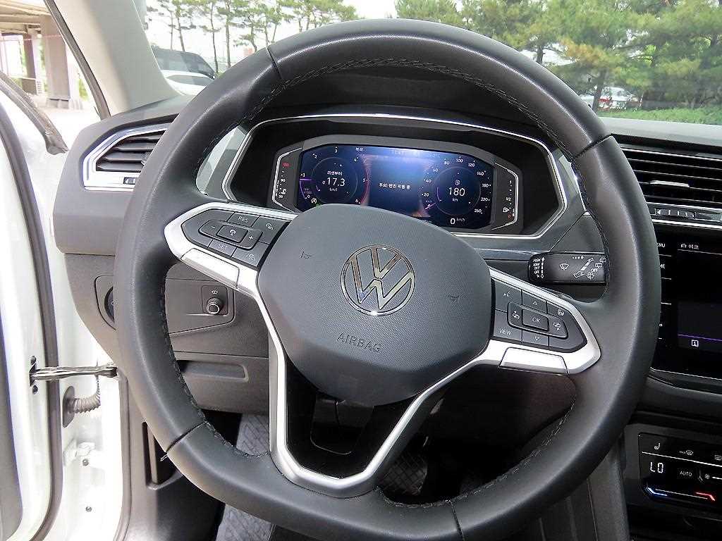 Volkswagen Tiguan - Vista 8
