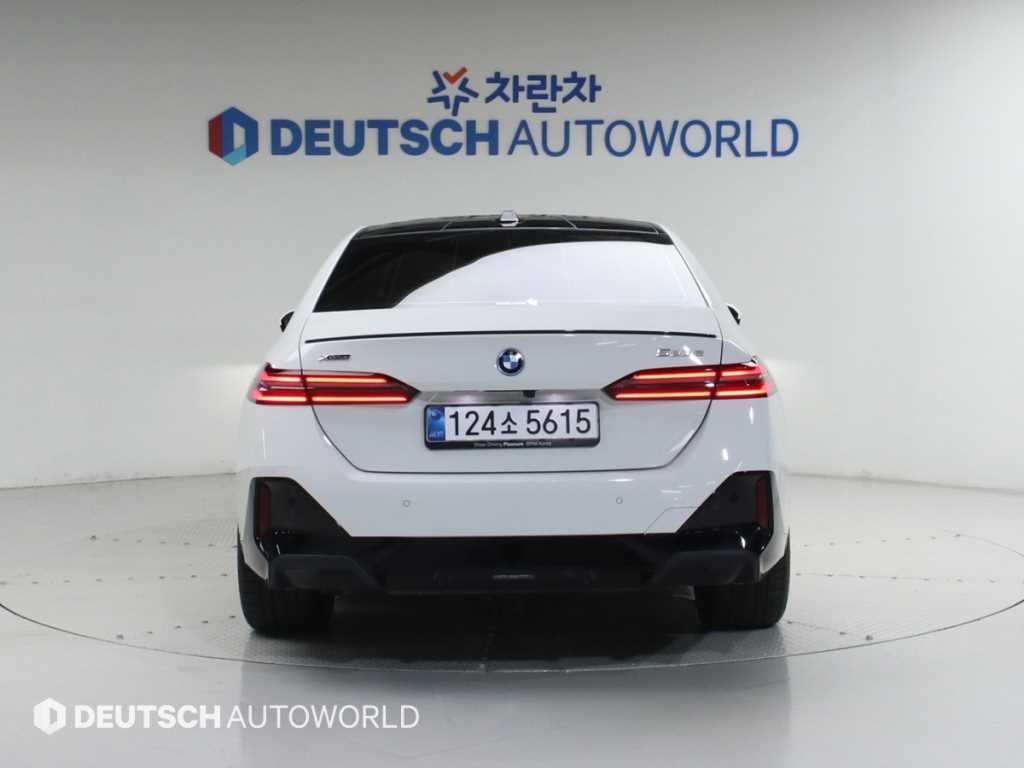 BMW 5 Series - Vista 4