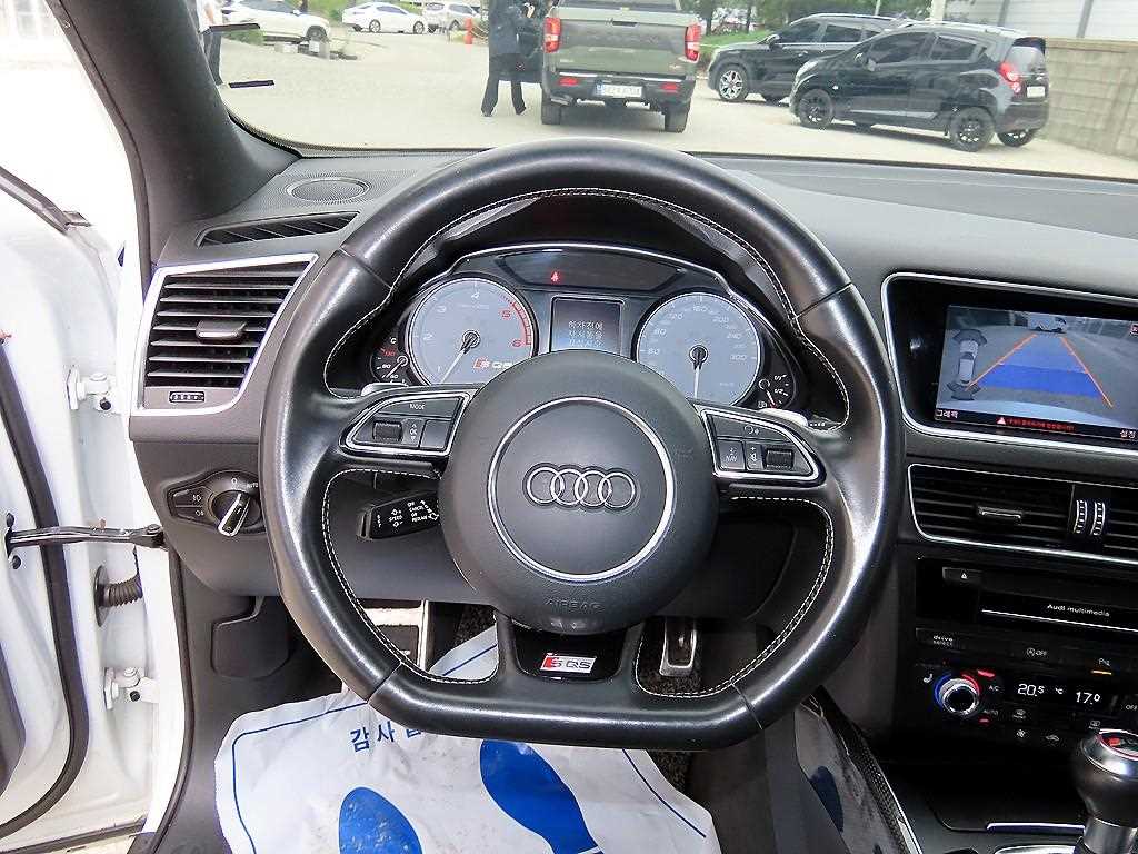 Audi SQ5 - Vista 8