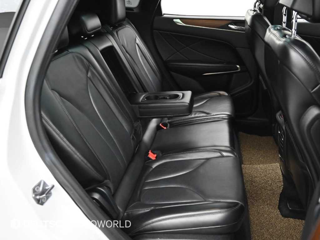 Lincoln MKC - Vista 12