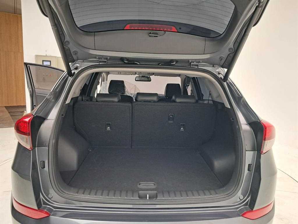 HYUNDAI Tucson 2018 Gris - Importación desde Corea - HF Imports Iquique - Foto 17