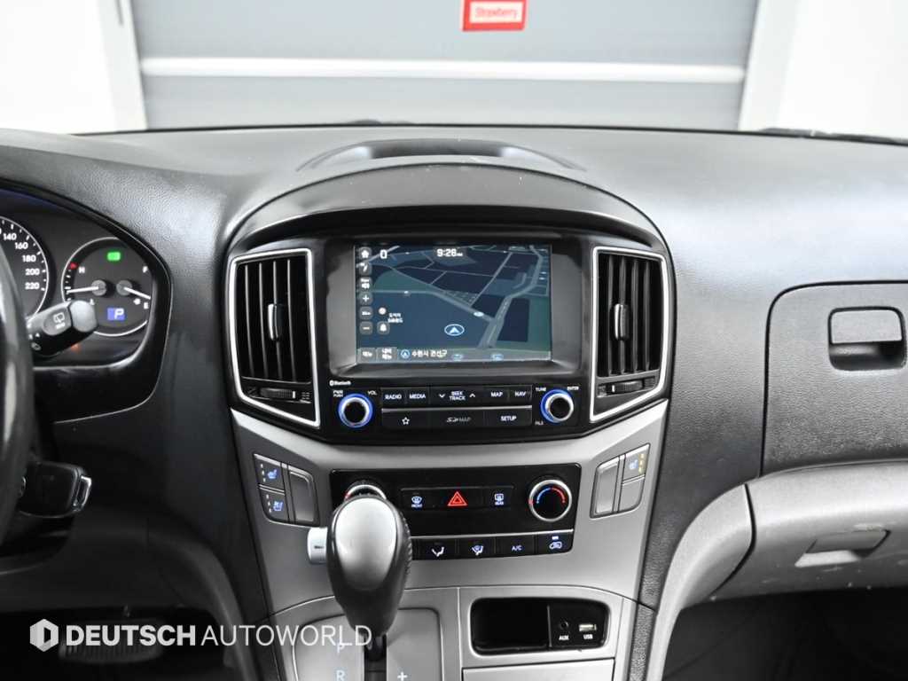 HYUNDAI Starex 2019 Plateado - Importación desde Corea - HF Imports Iquique - Foto 14