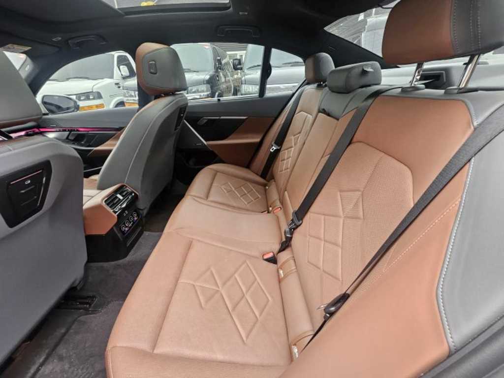 BMW 5 Series - Vista 12
