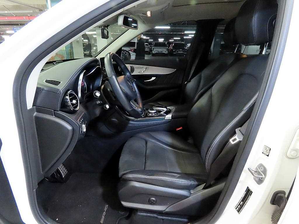 Mercedes Benz GLC Class - Vista 6