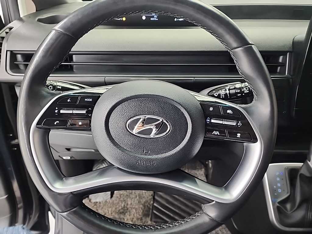 HYUNDAI Staria - Vista 9
