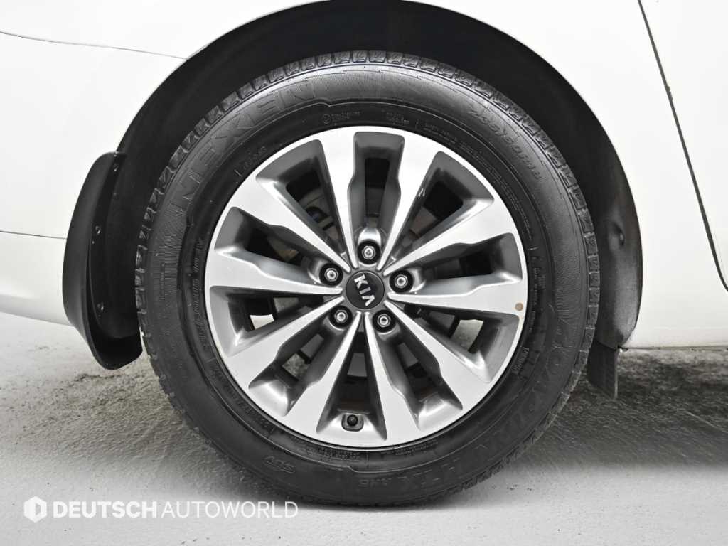 KIA Carnival - Vista 6
