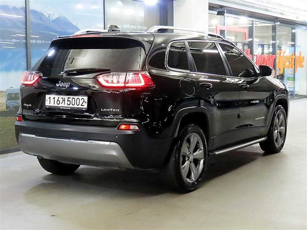 Jeep Cherokee - Vista 4