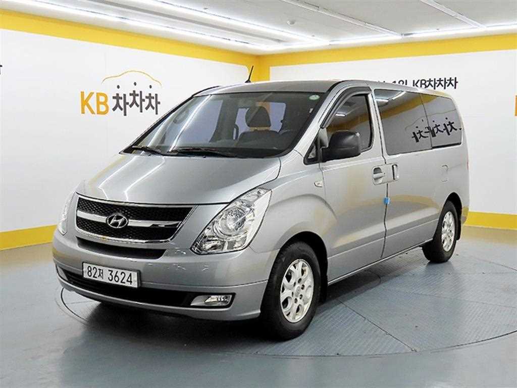 HYUNDAI Starex - Vista 2