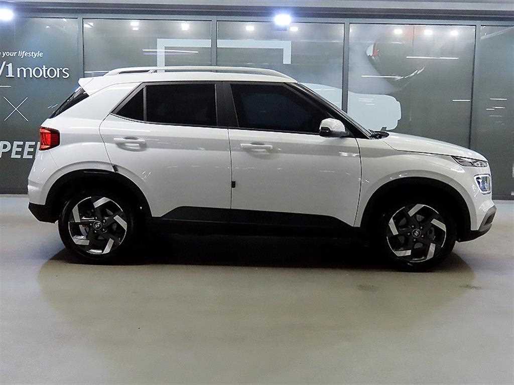 HYUNDAI Venue - Vista 3