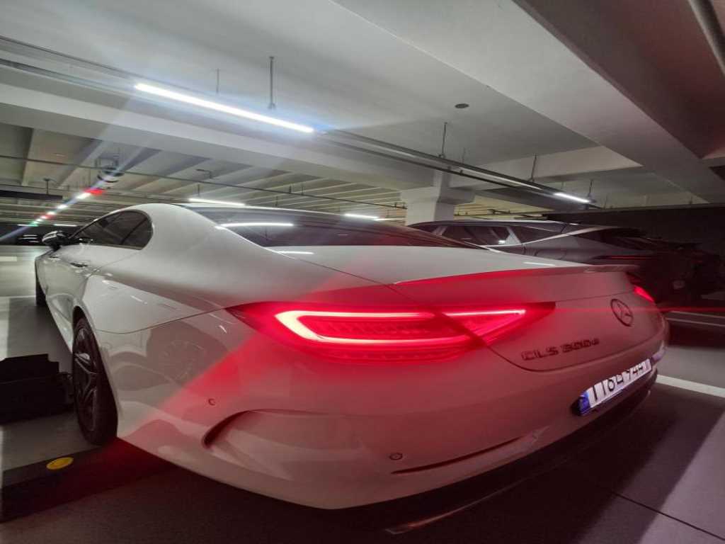 Mercedes Benz CLS Class - Vista 3