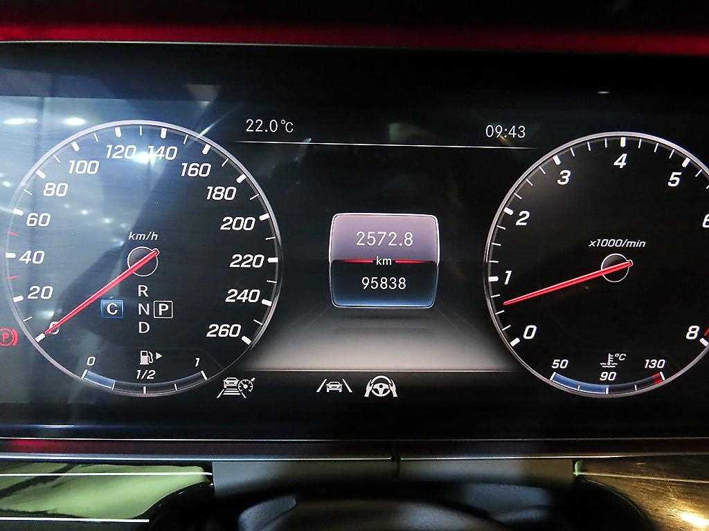 Mercedes Benz E class - Vista 9