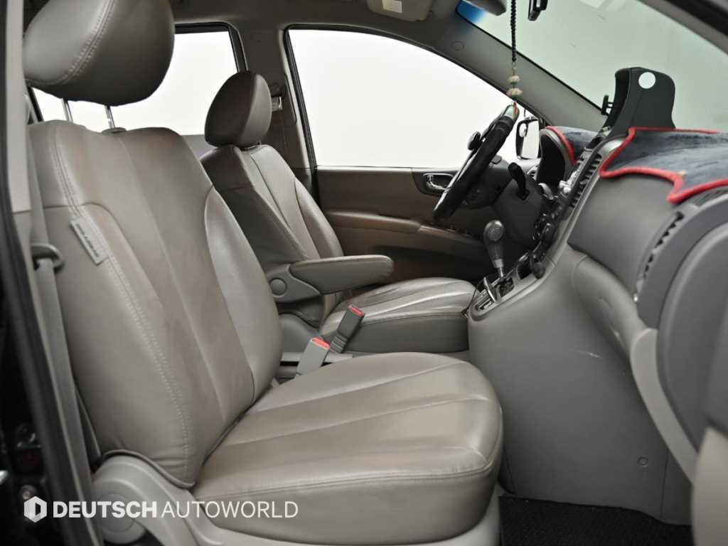 KIA Carnival - Vista 10