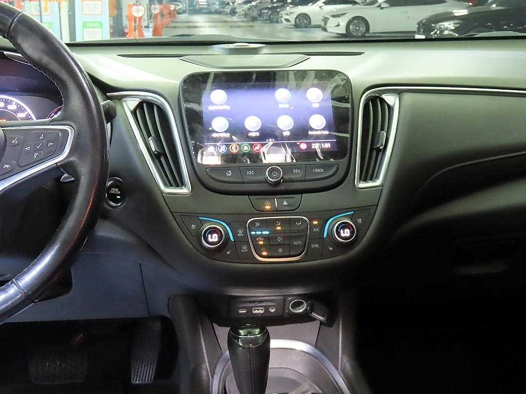 Chevrolet Malibu - Vista 11
