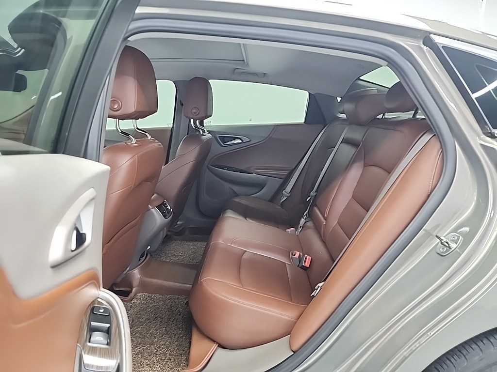 Chevrolet Malibu - Vista 12