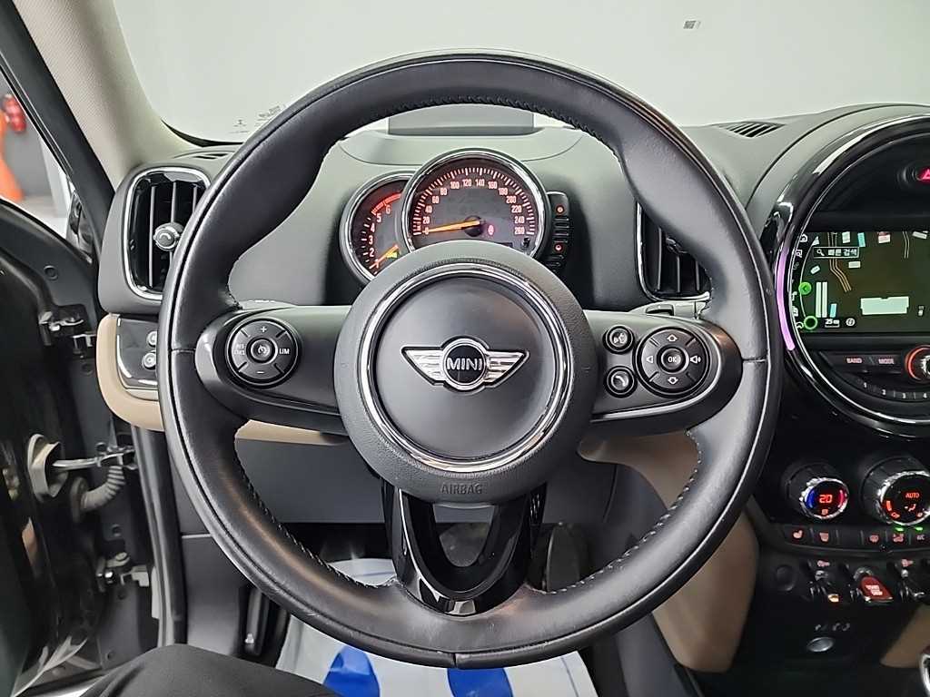 Mini Countryman - Vista 9