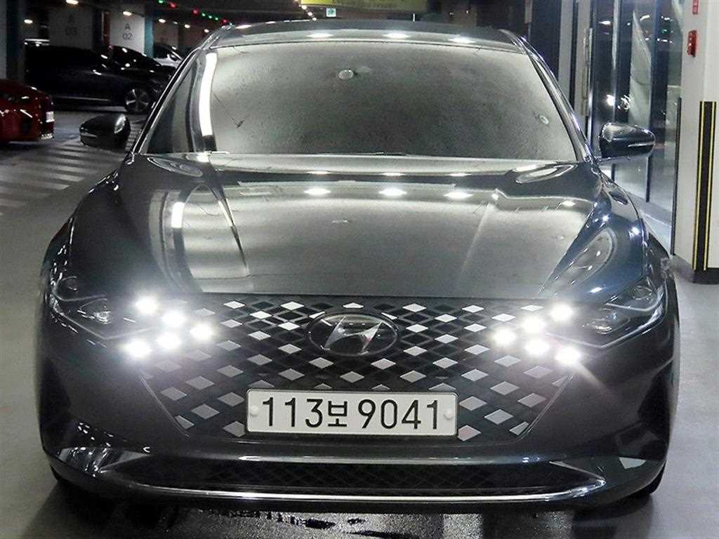 HYUNDAI Grandeur - Vista 2