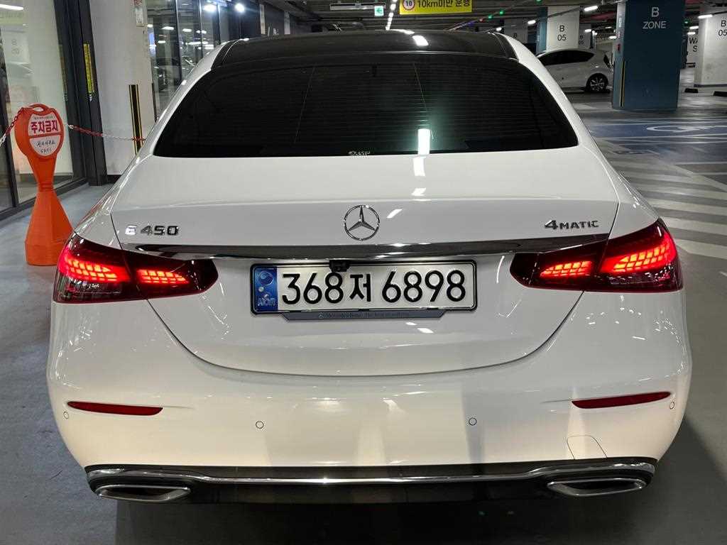 Mercedes Benz E class - Vista 5