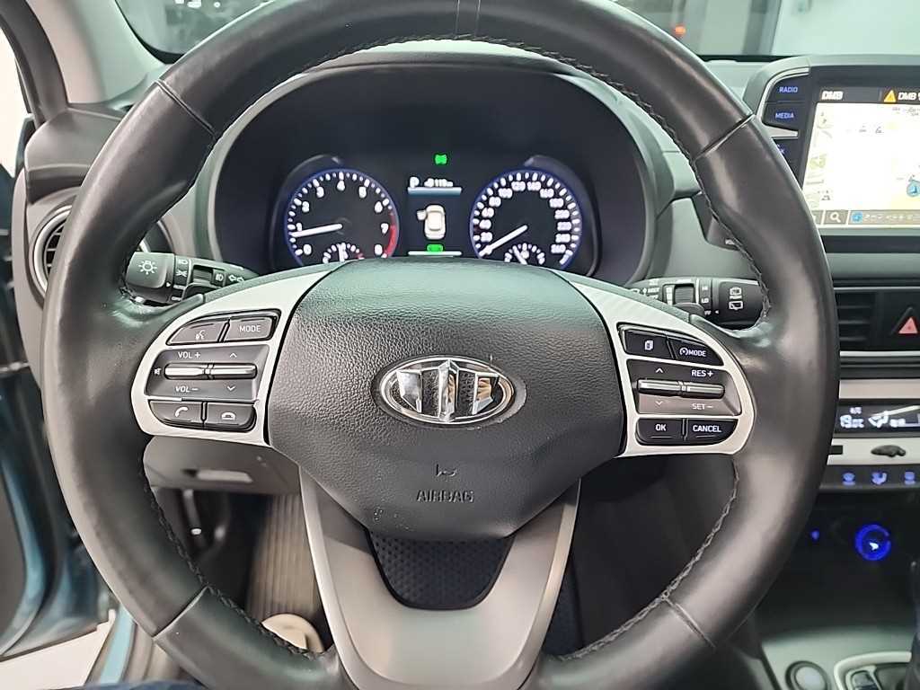 HYUNDAI Kona - Vista 9