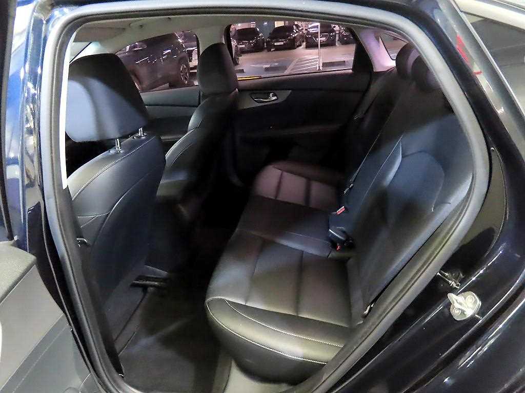 KIA K3 - Vista 7