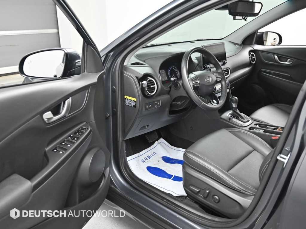 HYUNDAI Kona - Vista 11