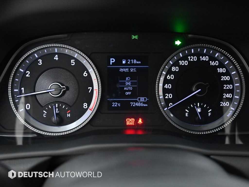 HYUNDAI Sonata - Vista 8