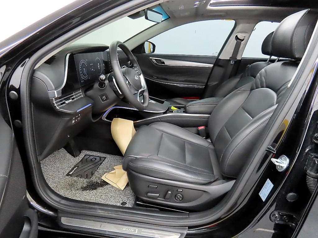 HYUNDAI Grandeur - Vista 5