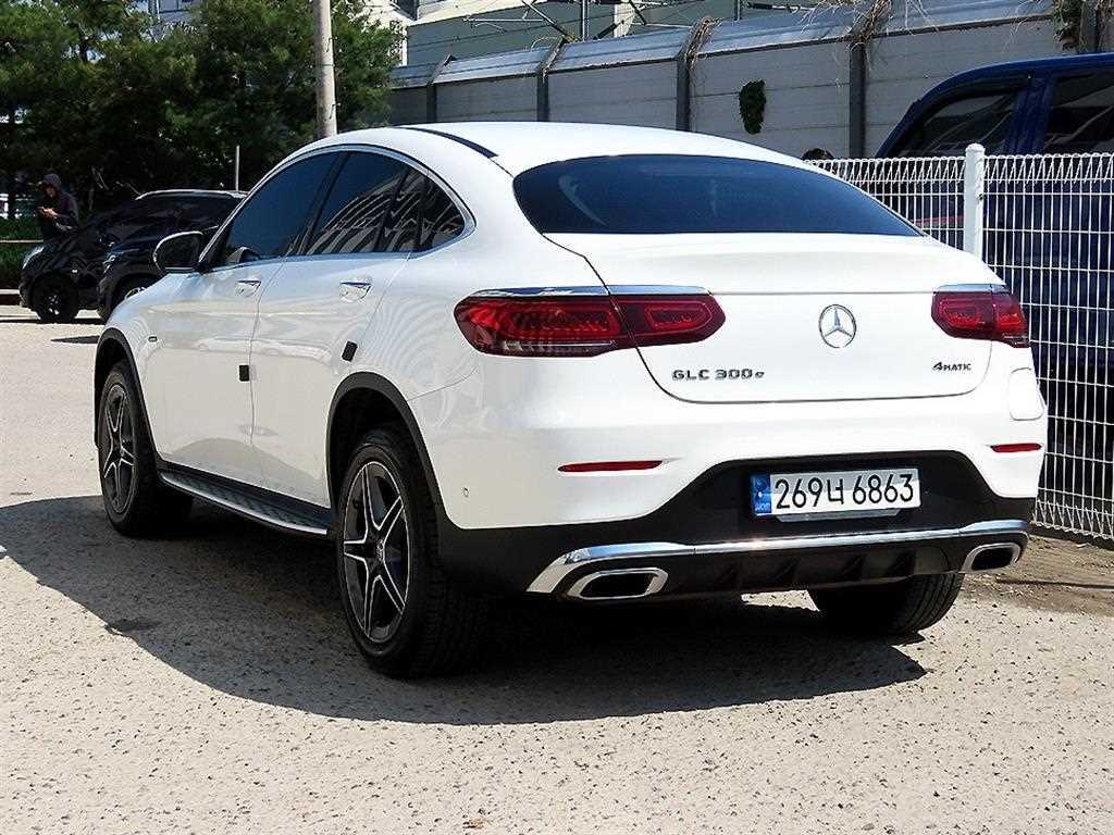 Mercedes Benz GLC Class - Vista 3