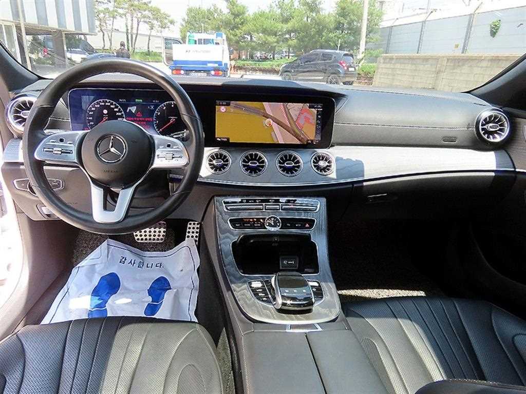 Mercedes Benz CLS Class - Vista 7