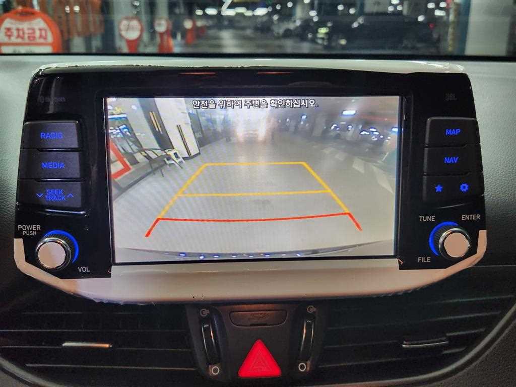 HYUNDAI i30 - Vista 11
