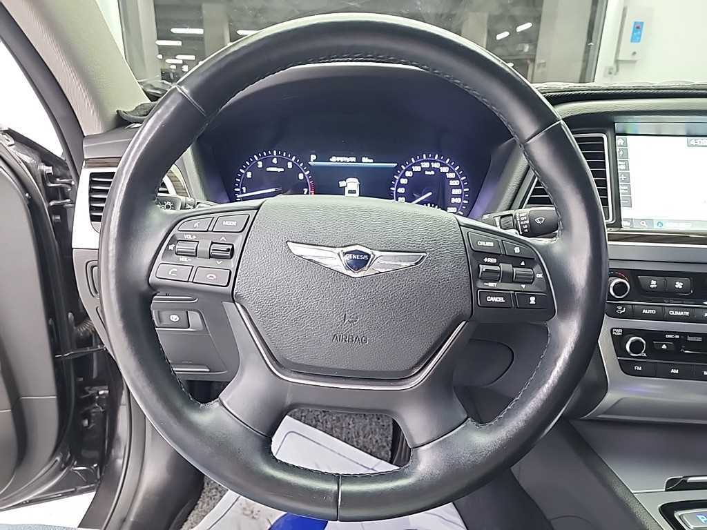Genesis G80 - Vista 9