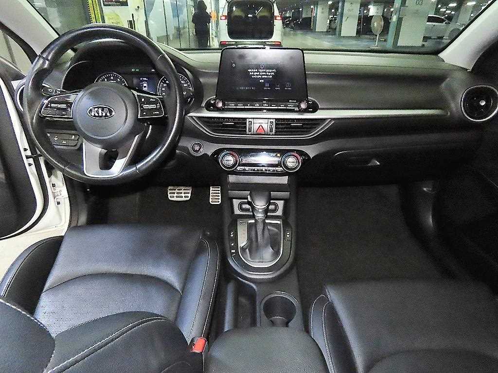 KIA K3 - Vista 10