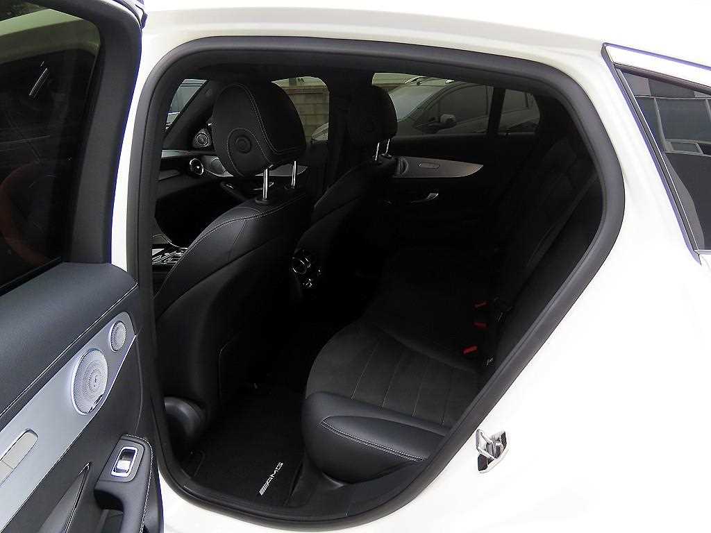 Mercedes Benz GLC Class - Vista 6