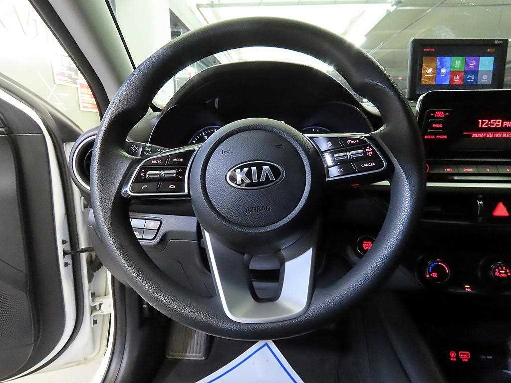KIA K3 - Vista 8