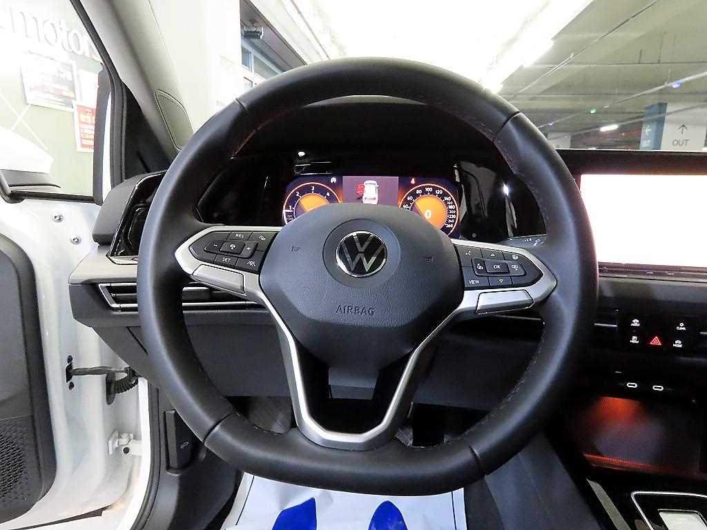 Volkswagen Golf - Vista 8