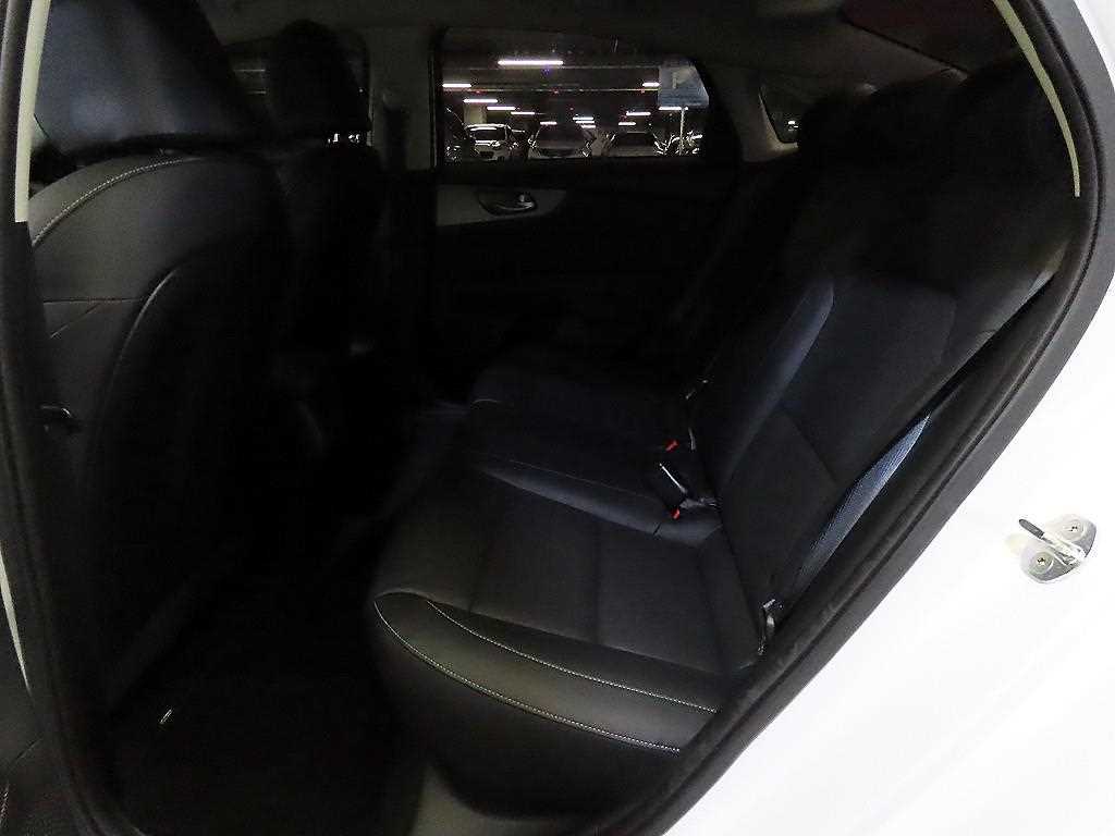 KIA K3 - Vista 7