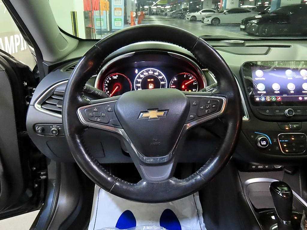 Chevrolet Malibu - Vista 8