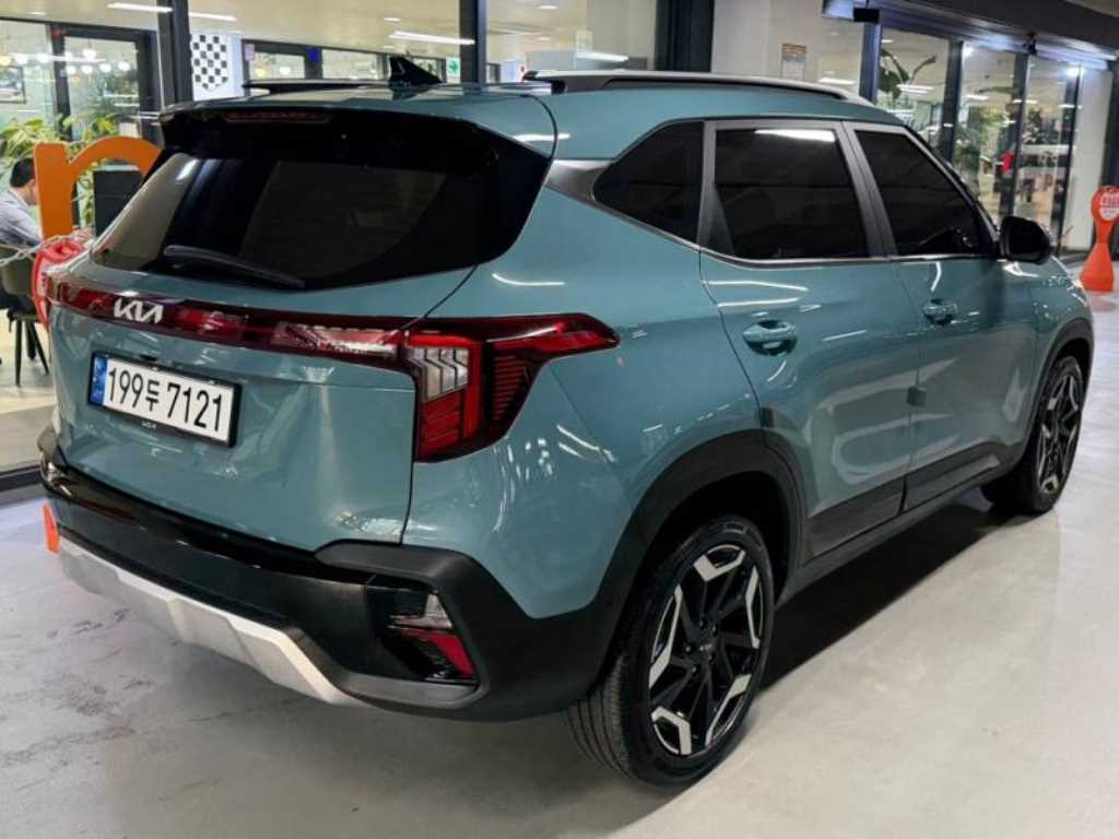 KIA Seltos - Vista 4