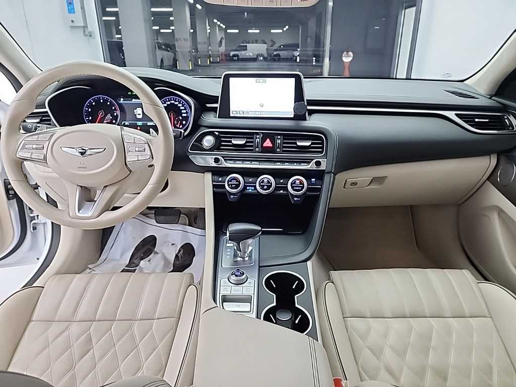 Genesis G70 - Vista 7