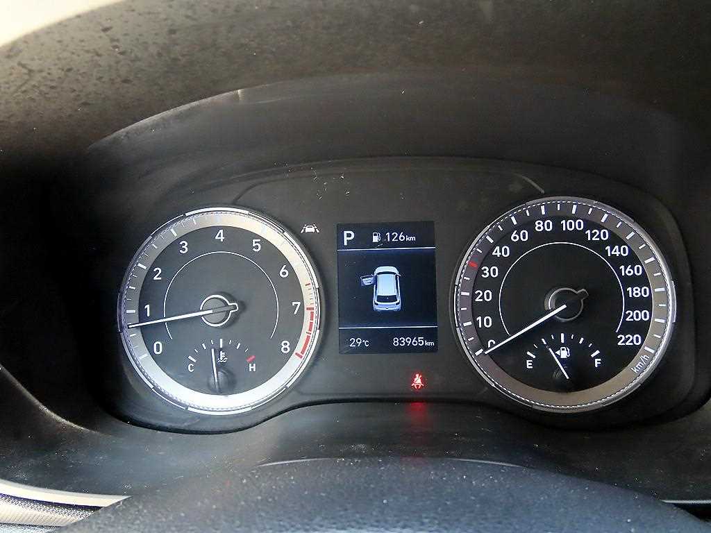 HYUNDAI Venue - Vista 9