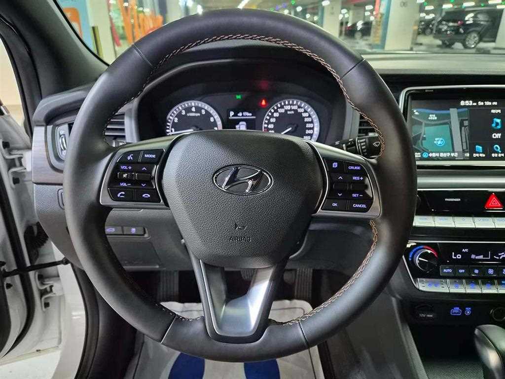 HYUNDAI Sonata - Vista 8