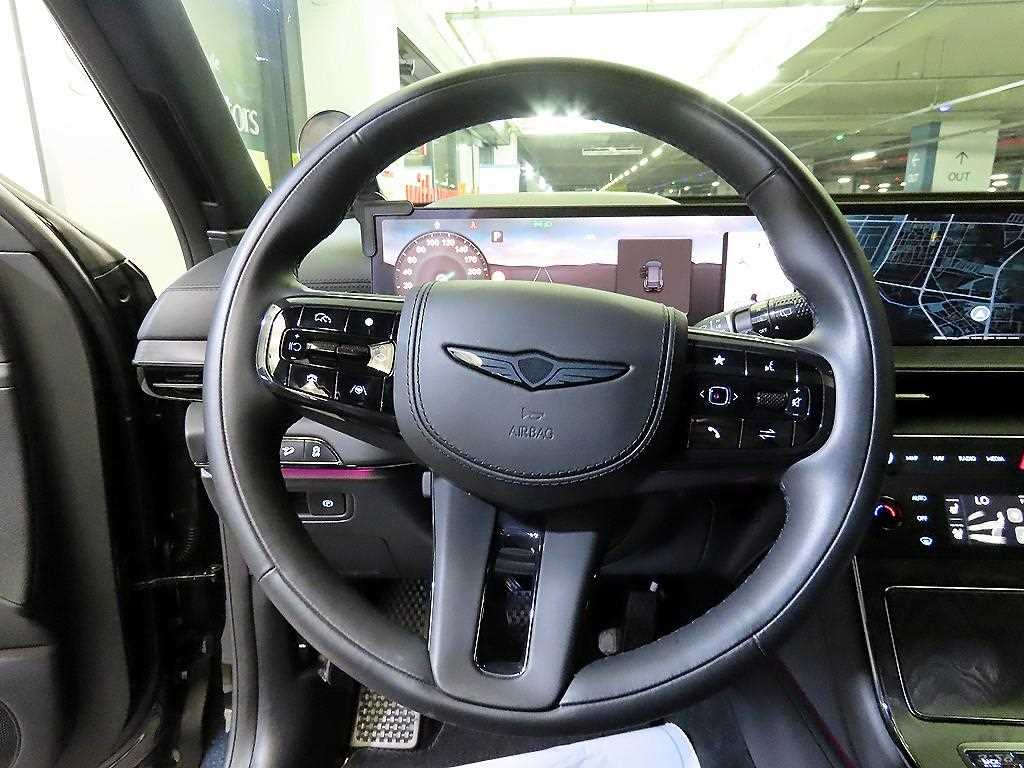 Genesis GV80 - Vista 8