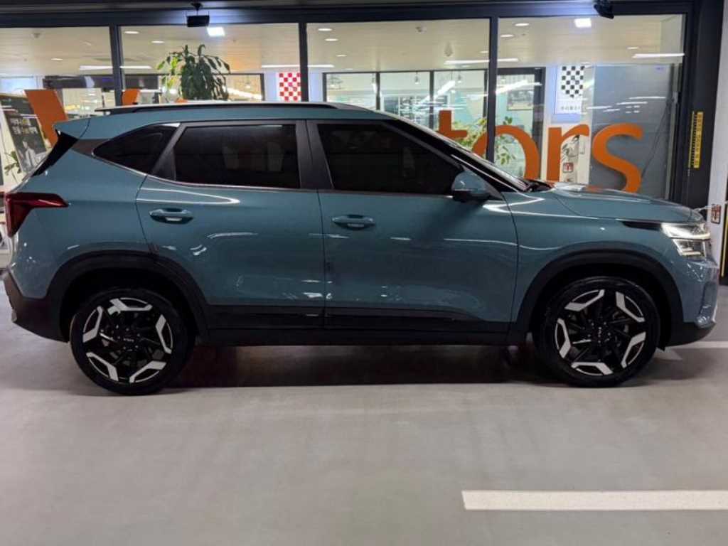 KIA Seltos - Vista 3