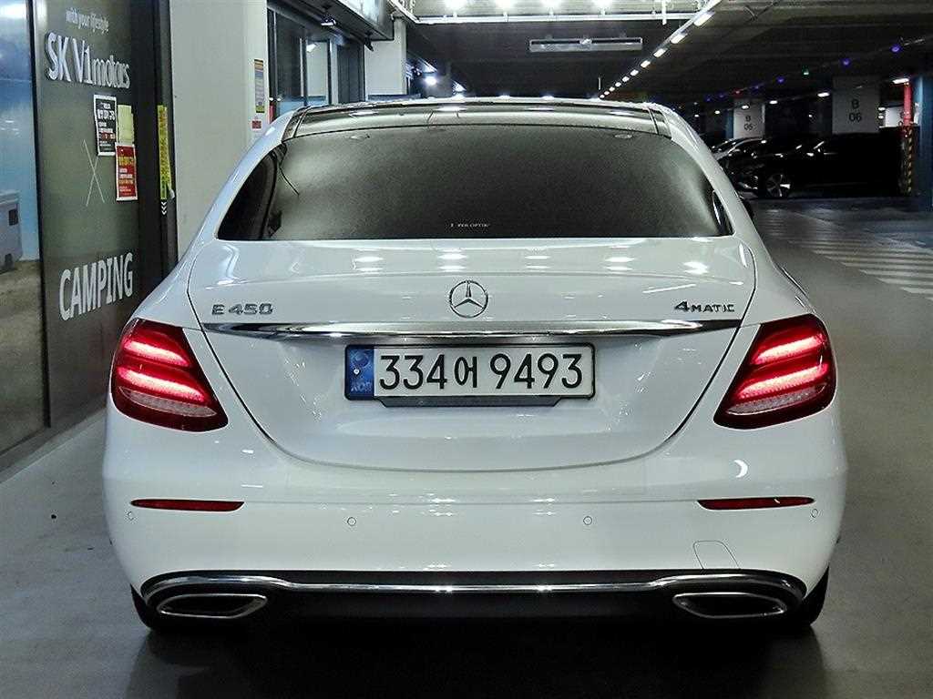 Mercedes Benz E class - Vista 5