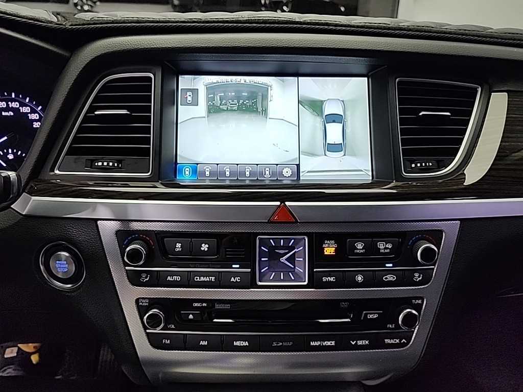 Genesis G80 - Vista 10