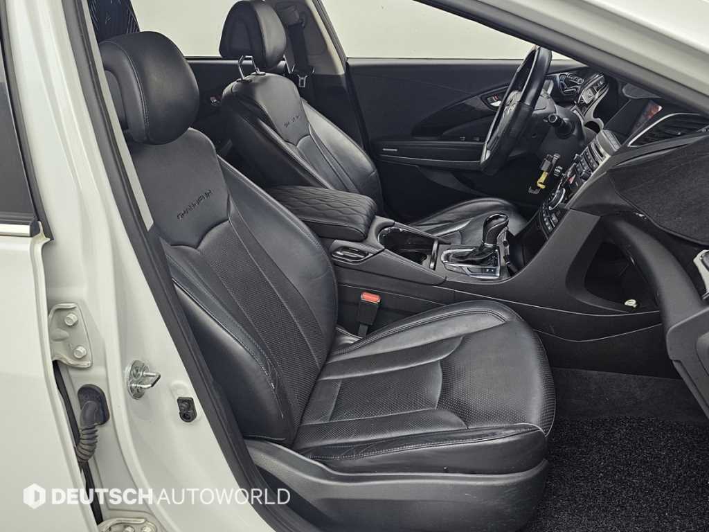 HYUNDAI Grandeur - Vista 10