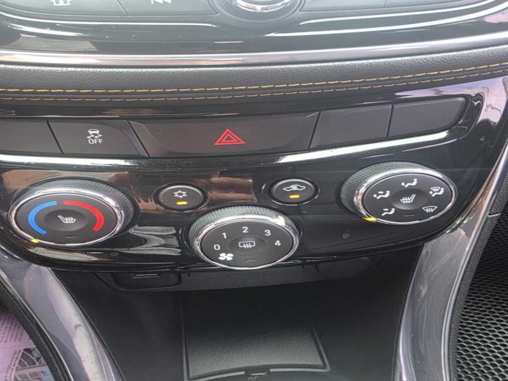 Chevrolet Trax - Vista 9