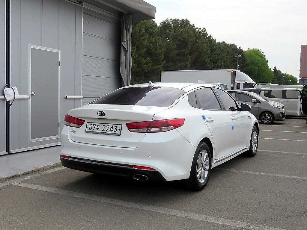 KIA K5 - Vista 4